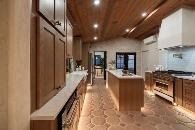 1566 Evergreen St, San Diego CA: https://media.crmls.org/mediaz/33324c24-6ec8-40bc-bd11-ba008820b88a.jpg