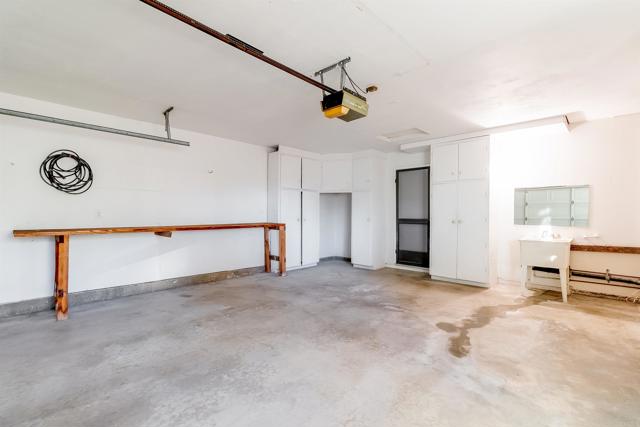 1446 SAN CARLOS PLACE, Escondido CA: https://media.crmls.org/mediaz/3332998e-5e2b-4ae4-a51f-595957ab4905.jpg