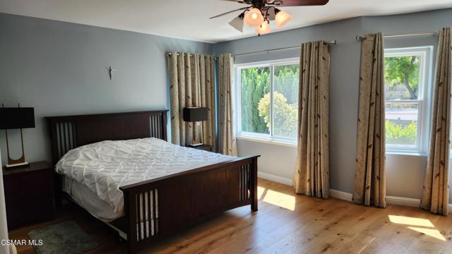 76 Boulder Creek Road, Simi Valley CA: https://media.crmls.org/mediaz/3333679a-8a3d-4df4-8d97-8da12e02a4a7.jpg