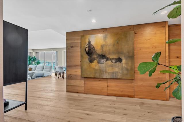 Image 26 of 31 For 1810 Avenida Del Mundo  403