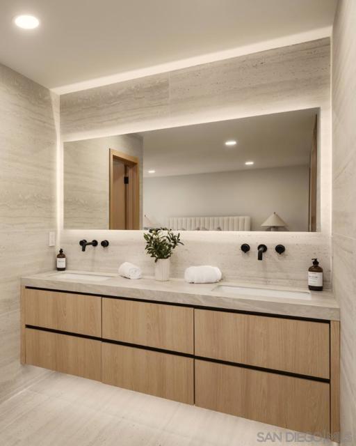 2163 Caminito Circulo Norte, La Jolla CA: https://media.crmls.org/mediaz/33339b5a-0edc-45ef-832c-62b3ee46982a.jpg