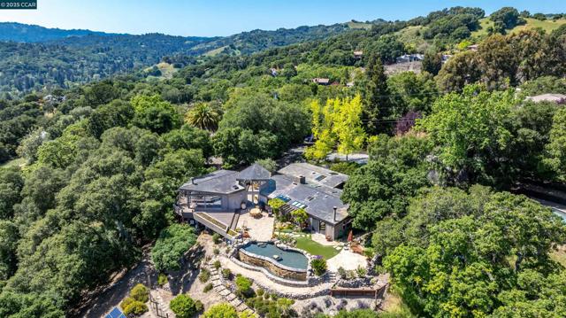 1176 Brown Ave, Lafayette CA: https://media.crmls.org/mediaz/3334701f-16f2-4b75-bddc-5b2038d2d92b.jpg
