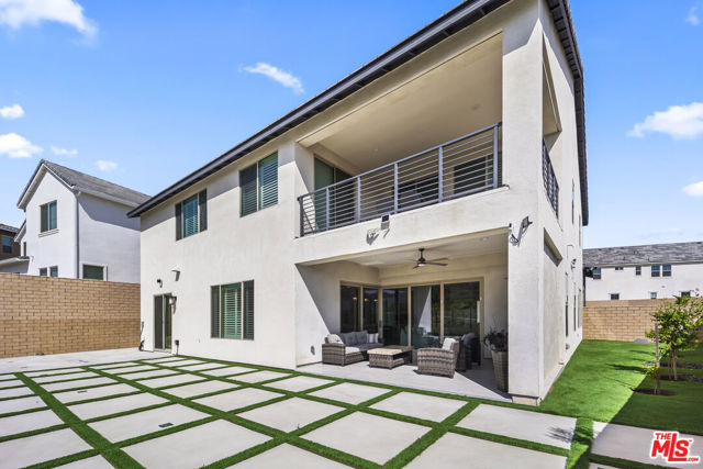 11767 Toyon Drive, Chatsworth CA: https://media.crmls.org/mediaz/3334a054-6ef0-495b-b22e-20bbfbbd4f7a.jpg
