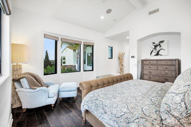 Image 48 of 55 For 1070 Coronado Avenue