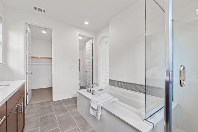 109 Avellino Way, Mountain View CA: https://media.crmls.org/mediaz/333501a5-a51d-4f9a-b1d0-c24559abe523.jpg