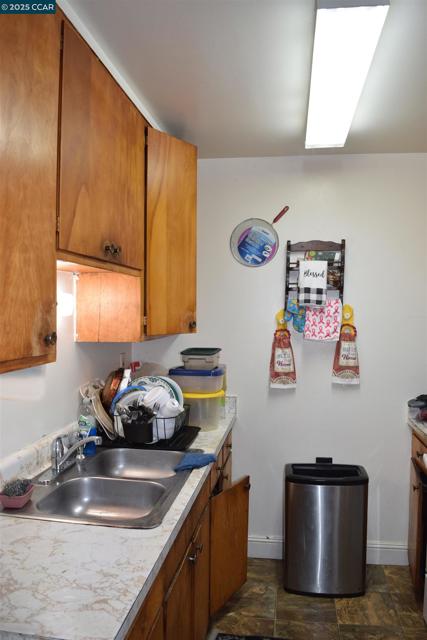 2518 Manchester Ave, San Pablo CA: https://media.crmls.org/mediaz/33356283-b507-437a-bb8d-047b3f2cd3d1.jpg