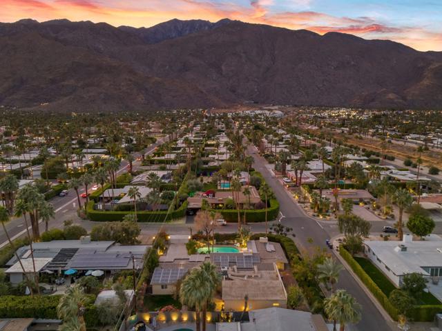 1223 E San Lorenzo Road, Palm Springs CA: https://media.crmls.org/mediaz/3336b5cd-f003-44dc-9305-1ad3d518f486.jpg