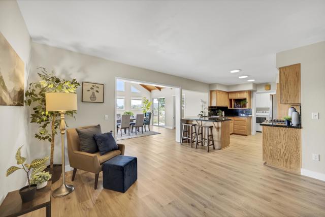 13710 Ahwahnee Way, Poway CA: https://media.crmls.org/mediaz/3336d65e-f74e-43c1-8748-1ea8b8ee8707.jpg