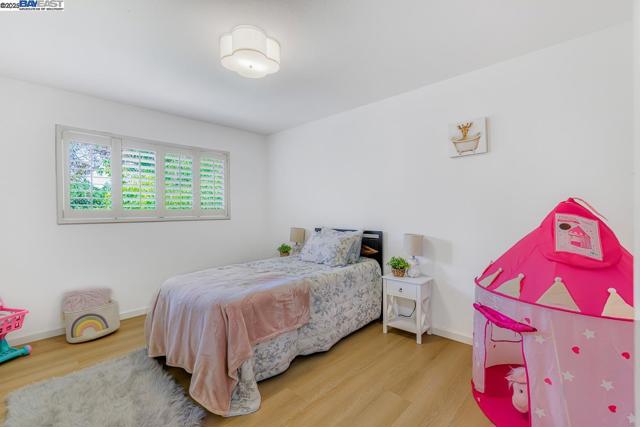 Image 30 of 58 For 1848 Trym St