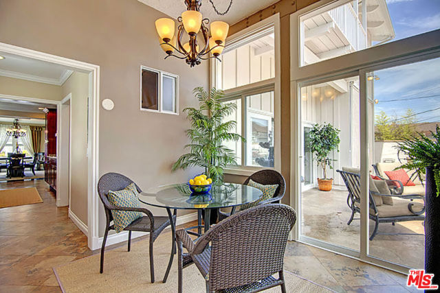 6322 W 78TH Place, Westchester CA: https://media.crmls.org/mediaz/3337cfa2-abd0-43d8-bcea-52fc586302e1.jpg
