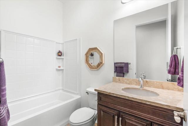 39313 Camino Las Hoyes, Indio CA: https://media.crmls.org/mediaz/3337fc56-bd50-48ec-a08f-52a1c0f00260.jpg