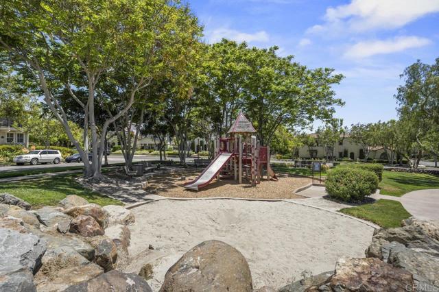 Detail Gallery Image 28 of 31 For 15517 Canton Ridge, San Diego,  CA 92127 - 3 Beds | 3 Baths