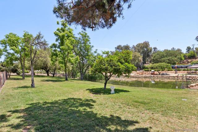 28890 Lilac Rd, Valley Center CA: https://media.crmls.org/mediaz/3338f343-4f1b-4d13-909a-4b6bb9d4e8aa.jpg