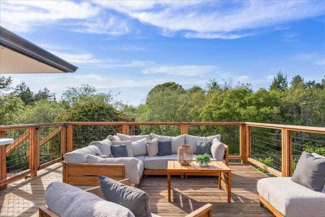 3400 Haas Drive, Aptos CA: https://media.crmls.org/mediaz/33392440-272d-452f-b5bc-bbd3aaca92cb.jpg
