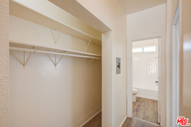 543 W 16th, San Pedro CA: https://media.crmls.org/mediaz/3339500a-3c1c-4616-8434-b490015677dd.jpg