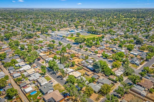 312 Oakshire Avenue, Modesto CA: https://media.crmls.org/mediaz/333a1a5c-1f5b-44ac-a389-cc005ddf6442.jpg