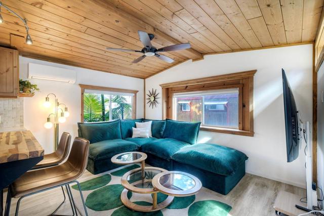 Detail Gallery Image 7 of 28 For 123 Jasper St #35,  Encinitas,  CA 92024 - 2 Beds | 1 Baths