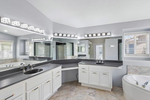 47970 Via Jardin, La Quinta CA: https://media.crmls.org/mediaz/333b2bdd-79c6-47f9-ac93-67c5a47f4161.jpg