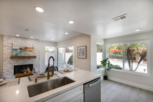 Detail Gallery Image 6 of 24 For 1746 Country Squire, Vista,  CA 92081 - 4 Beds | 3 Baths