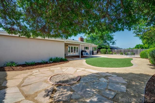 7634 Flag Lake, San Diego CA: https://media.crmls.org/mediaz/333e19c3-7351-4ec9-af3b-0370f1d3d3ee.jpg