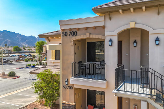 Image 2 of 35 For 50700 Santa Rosa Plaza  5
