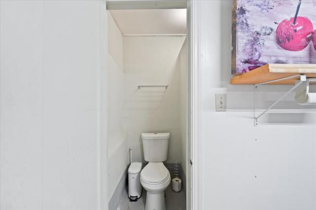 1901 Chestnut Street, Redding CA: https://media.crmls.org/mediaz/333e948c-5bbd-4902-815b-2456f67ffcfb.jpg