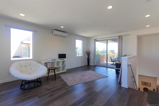126 Cadence, Irvine CA: https://media.crmls.org/mediaz/333edaff-c907-4c40-b5e0-82db19e84da4.jpg