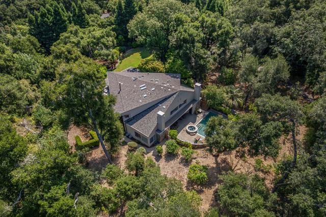3 Oak Forest Court, Portola Valley CA: https://media.crmls.org/mediaz/333f473e-5f7e-45d7-956a-38f42cc4f8fd.jpg