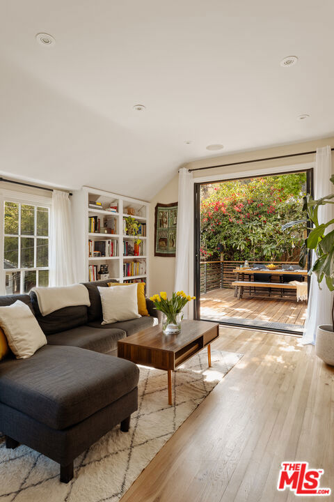2 Bed Home for Sale in Los Angeles, California