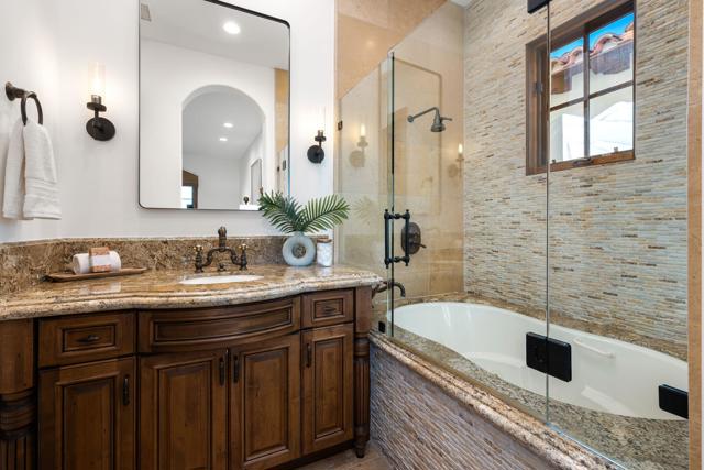 49925 Canyon View Drive, Palm Desert CA: https://media.crmls.org/mediaz/333f802b-47f5-4d18-bc59-c79f1755e22b.jpg