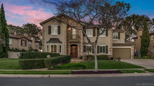 571 Lynwood Dr, Encinitas CA: https://media.crmls.org/mediaz/33408a2a-be3a-445e-aba2-3dbede934d69.jpg