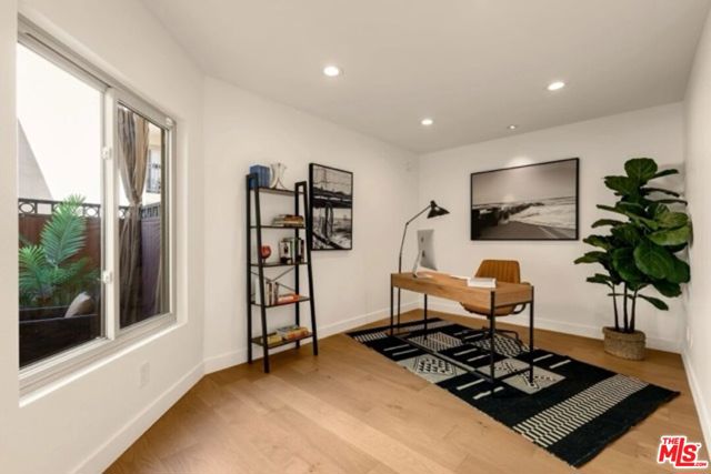 141 Clark Drive, West Hollywood, California 90048, 1 Bedroom Bedrooms, ,1 BathroomBathrooms,Condominium,For Sale,Clark,24427763