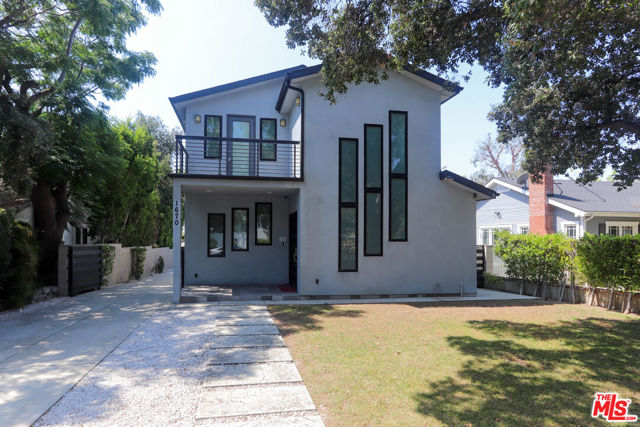 1670 Asbury Drive, Pasadena CA: https://media.crmls.org/mediaz/3340cb7f-5ce4-48f4-bbce-9d3c6f4064d8.jpg