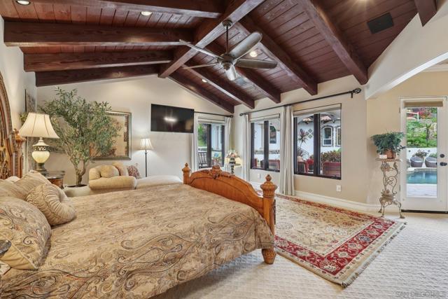 13371 Summit Cir, Poway CA: https://media.crmls.org/mediaz/33415f1e-34dd-42c3-9500-37f0a4a10069.jpg