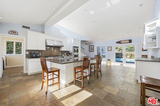 Drew Fenton | 11215 W Sunset Boulevard Los Angeles CA | MLS: 7520415 Drew Fenton | 11215 W Sunset Boulevard Los Angeles CA | MLS: 7520415