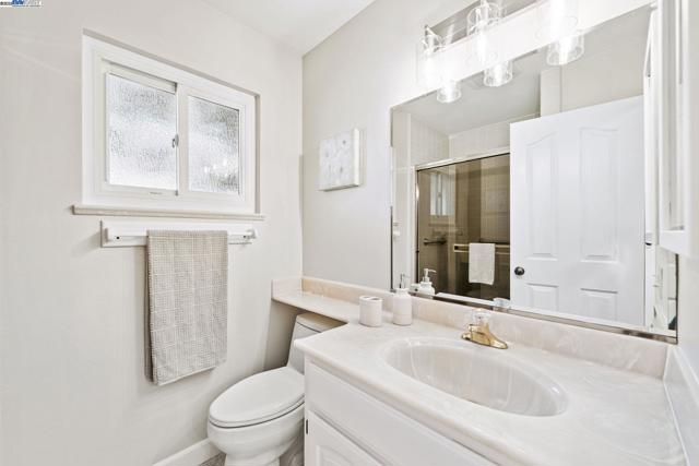 2082 Boxwood Way, Fremont CA: https://media.crmls.org/mediaz/33428201-225f-4ac3-acd3-d82bcbab775e.jpg