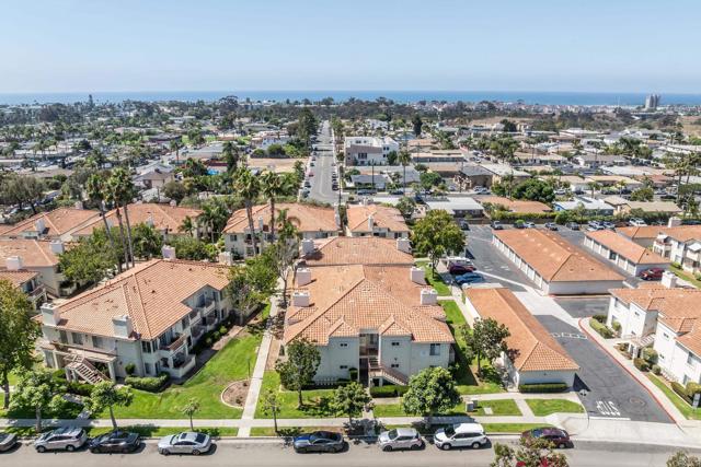 405 Stoney Point Way, Oceanside CA: https://media.crmls.org/mediaz/33433131-0db9-469f-a569-bf6c731d649f.jpg