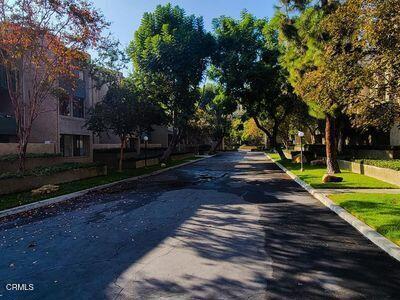 4041 Via Marisol, Los Angeles CA: https://media.crmls.org/mediaz/33445f1f-d052-4574-b96f-1f2ba92c7f95.jpg