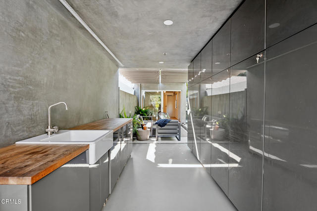 Detail Gallery Image 37 of 41 For 329 Westbourne Dr, West Hollywood,  CA 90048 - 2 Beds | 3 Baths