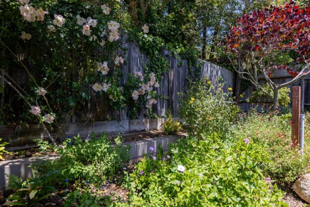 3483 Ocean Avenue, Carmel CA: https://media.crmls.org/mediaz/33467557-1dcb-4d79-a0dc-022d9474bc31.jpg