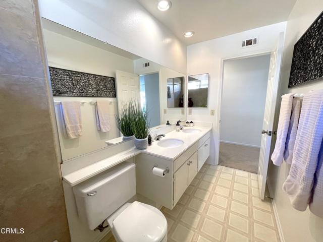 Detail Gallery Image 38 of 56 For 11962 Bubbling Brook St, Moorpark,  CA 93021 - 4 Beds | 2/1 Baths