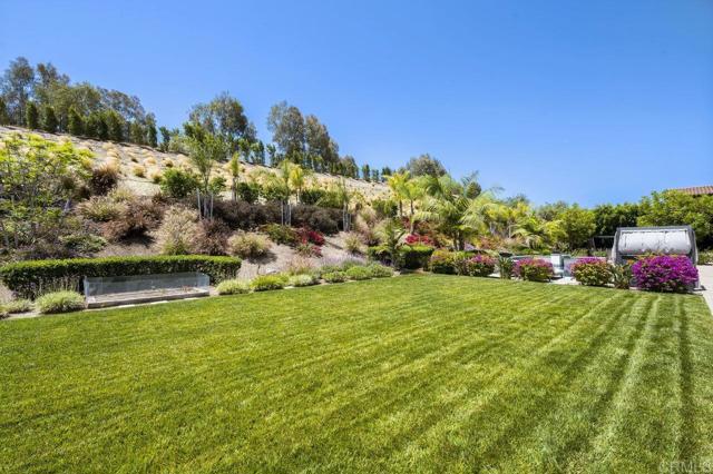 8115 Silverwind Drive, San Diego CA: https://media.crmls.org/mediaz/3346ce07-dbbf-4e54-b61b-aa67f5f030d2.jpg