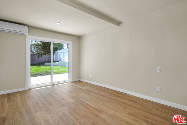5137 1/2 Reynier Avenue, Los Angeles CA: https://media.crmls.org/mediaz/33470baf-f69a-4b48-a3e6-37377e8abeb4.jpg