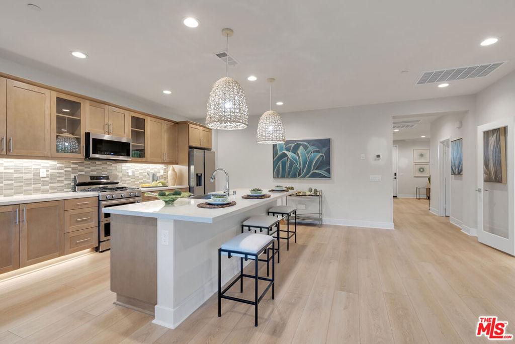 MLS #25614795 image #16