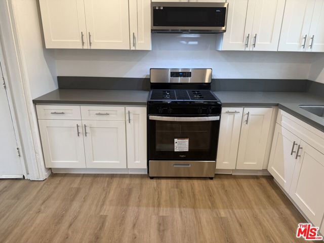 2530 Carmona Avenue, Los Angeles CA: https://media.crmls.org/mediaz/33478c1b-0ef0-4c9e-8545-b7724fa97c1e.jpg