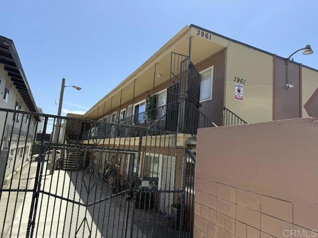 Image 9 of 15 For 3961 Ocean View Boulevard