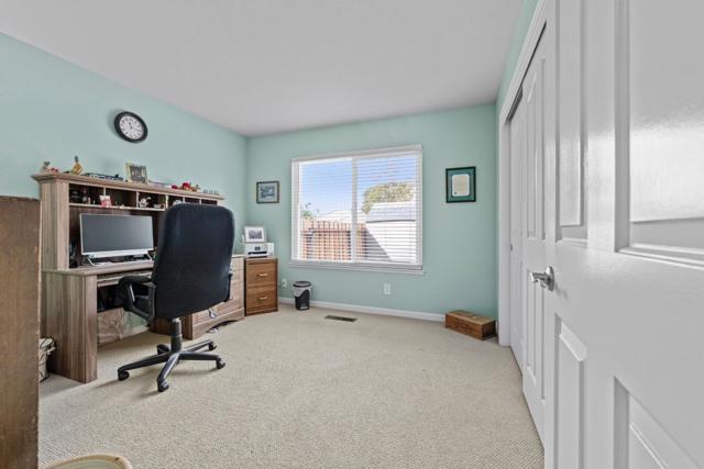 441 Tierra Del Sol, Hollister CA: https://media.crmls.org/mediaz/3347be08-e6c2-4110-b672-adf462579a0d.jpg