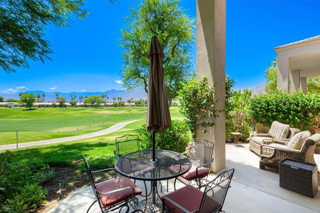 80601 Oak Tree, La Quinta CA: https://media.crmls.org/mediaz/334975aa-9dde-4b5d-a1ab-6718cafe84c6.jpg