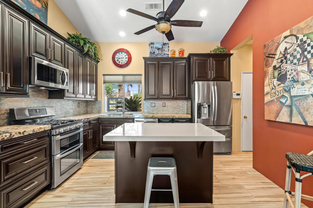 Image 14 of 47 For 36709 Avenida Del Sol