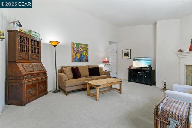 891 Robin Cir, Arroyo Grande CA: https://media.crmls.org/mediaz/334a02d7-9799-47a0-906e-19eb502c35b7.jpg